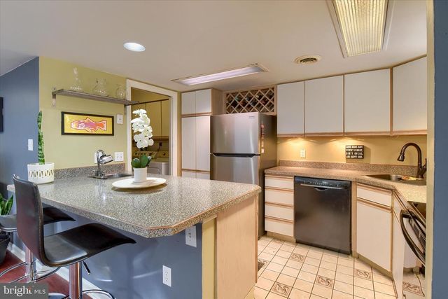 704 CEDAR RIDGE LN, Mechanicsburg, PA 17055