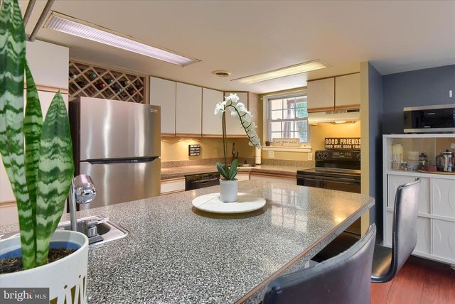 704 CEDAR RIDGE LN, Mechanicsburg, PA 17055