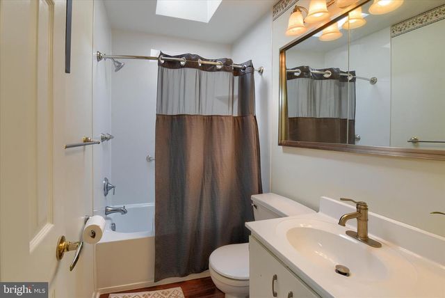 704 CEDAR RIDGE LN, Mechanicsburg, PA 17055