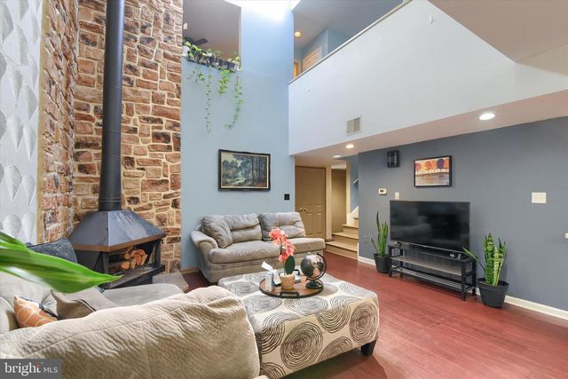 704 CEDAR RIDGE LN, Mechanicsburg, PA 17055
