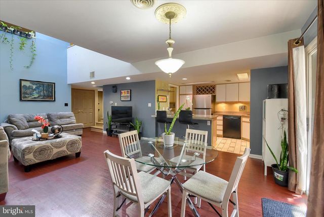 704 CEDAR RIDGE LN, Mechanicsburg, PA 17055