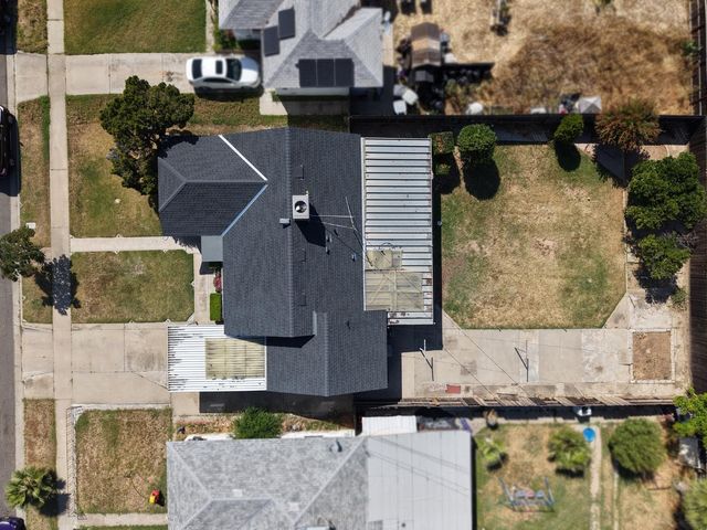 1004 W Pontiac Way, Fresno, CA 93705