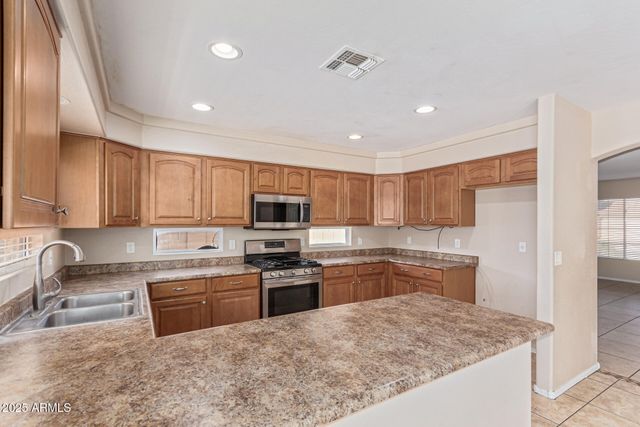 835 E STIRRUP Lane, San Tan Valley, AZ 85143