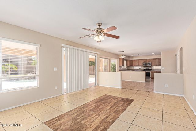 835 E STIRRUP Lane, San Tan Valley, AZ 85143