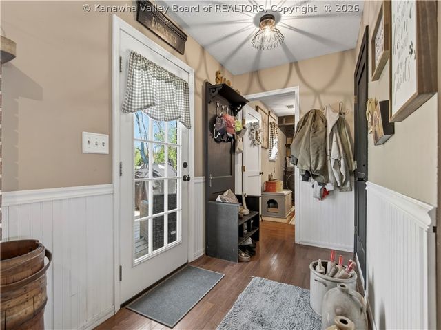 122 Moorefield Place, Scott Depot, WV 25560
