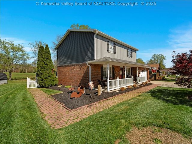 122 Moorefield Place, Scott Depot, WV 25560