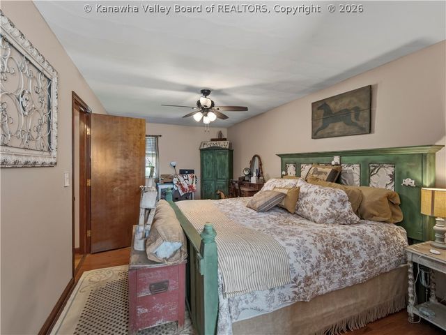 122 Moorefield Place, Scott Depot, WV 25560