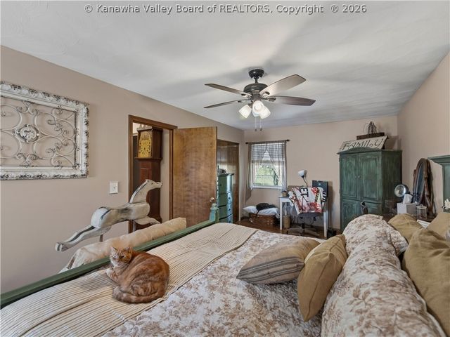 122 Moorefield Place, Scott Depot, WV 25560