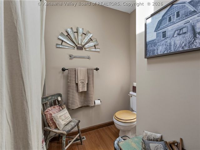 122 Moorefield Place, Scott Depot, WV 25560