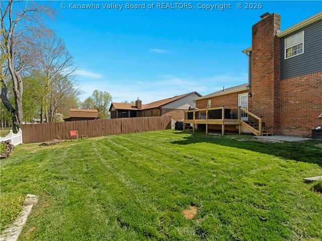 122 Moorefield Place, Scott Depot, WV 25560