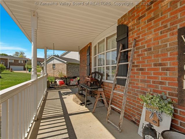 122 Moorefield Place, Scott Depot, WV 25560