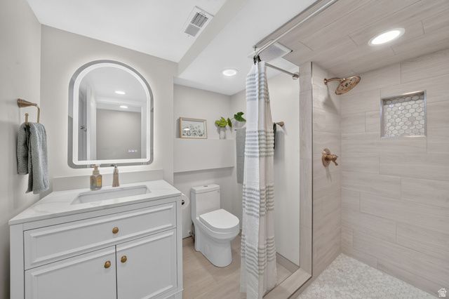 4921 W CHOCTAW AVE, West Valley City, UT 84120