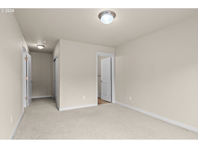 15037 Se SPANISH BAY Dr, Happy Valley, OR 97086