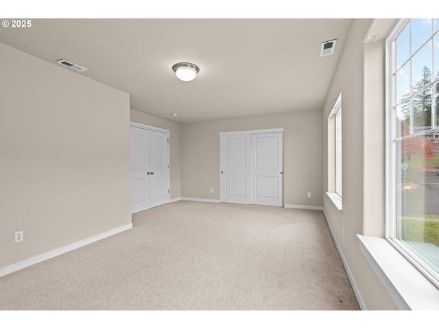 15037 Se SPANISH BAY Dr, Happy Valley, OR 97086