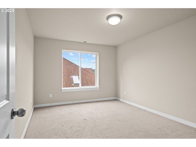 15037 Se SPANISH BAY Dr, Happy Valley, OR 97086