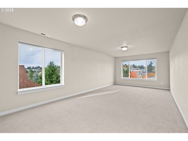 15037 Se SPANISH BAY Dr, Happy Valley, OR 97086