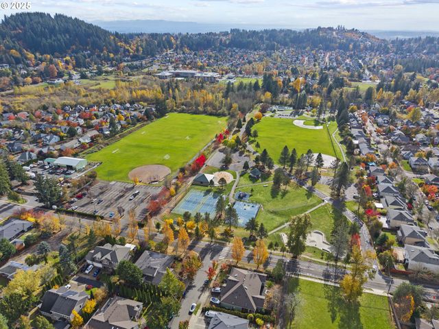 15037 Se SPANISH BAY Dr, Happy Valley, OR 97086