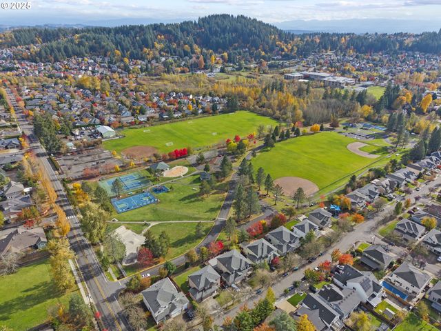 15037 Se SPANISH BAY Dr, Happy Valley, OR 97086