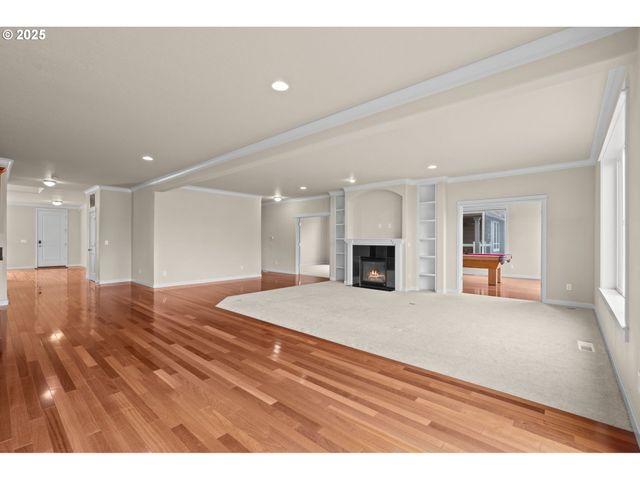 15037 Se SPANISH BAY Dr, Happy Valley, OR 97086