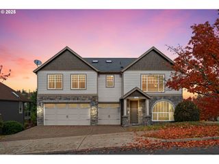 15037 Se SPANISH BAY Dr, Happy Valley, OR 97086