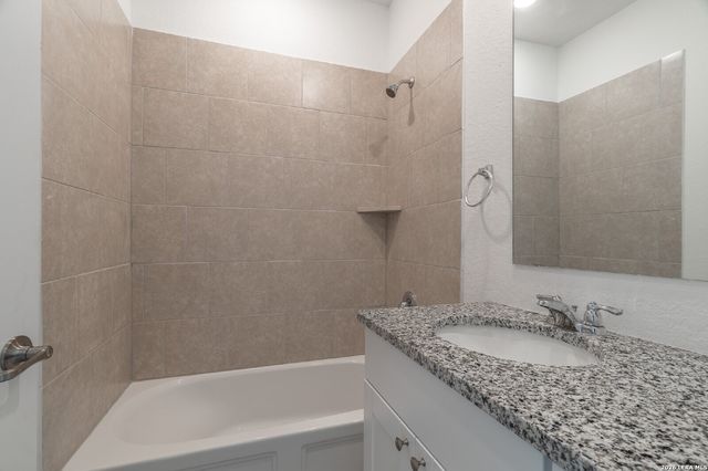 706 Red Field, San Antonio, TX 78221