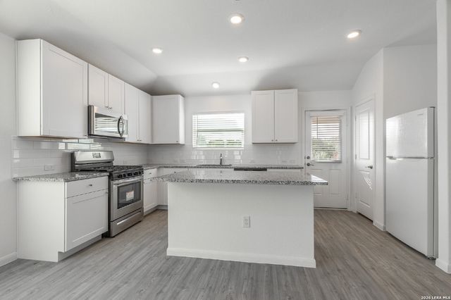 706 Red Field, San Antonio, TX 78221