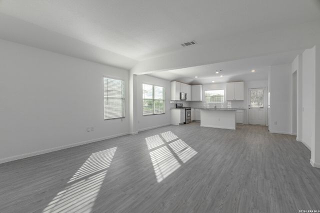 706 Red Field, San Antonio, TX 78221