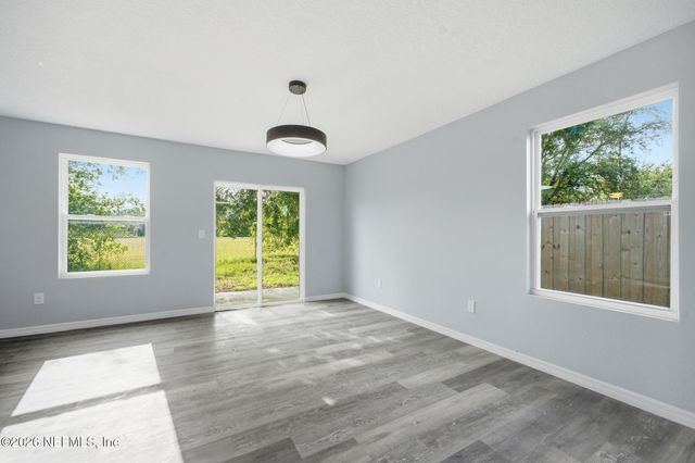 4327 BESSIE Circle E, Jacksonville, FL 32209