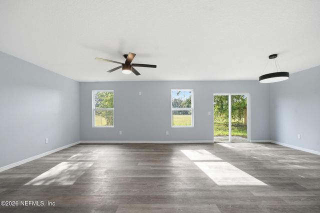 4327 BESSIE Circle E, Jacksonville, FL 32209