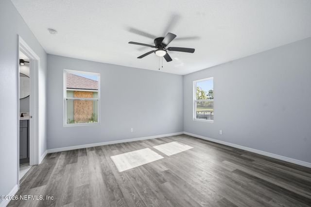 4327 BESSIE Circle E, Jacksonville, FL 32209