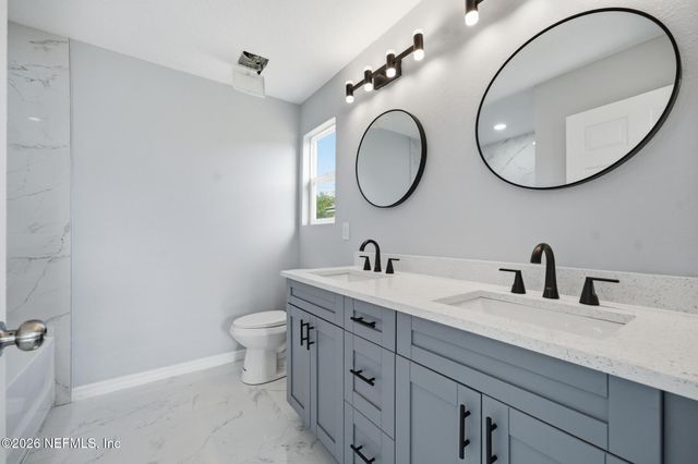4327 BESSIE Circle E, Jacksonville, FL 32209