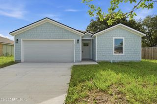 4327 BESSIE Circle E, Jacksonville, FL 32209