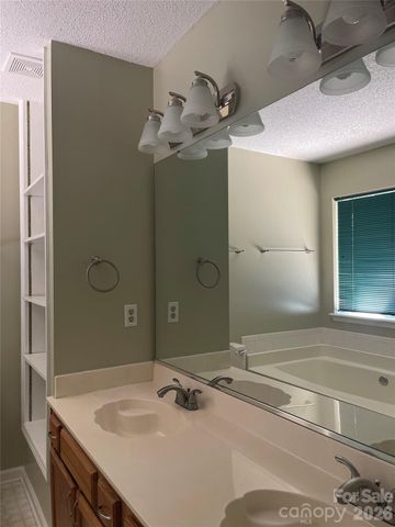 14223 Walkers Crossing Drive, Charlotte, NC 28273