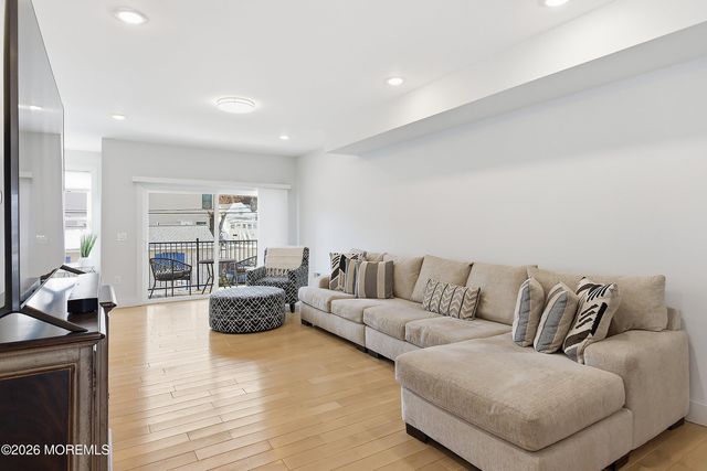 28 2nd Street, Highlands, NJ 07732