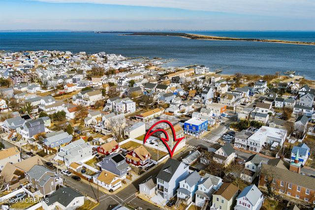 28 2nd Street, Highlands, NJ 07732