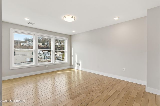 28 2nd Street, Highlands, NJ 07732