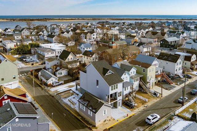 28 2nd Street, Highlands, NJ 07732