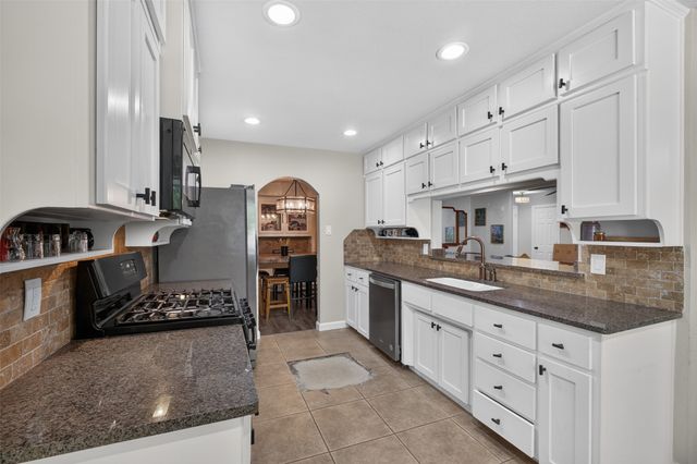 4509 Starlight Drive, Haltom City, TX 76117