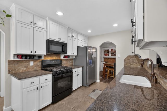 4509 Starlight Drive, Haltom City, TX 76117
