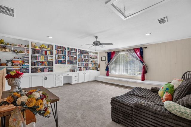 4509 Starlight Drive, Haltom City, TX 76117