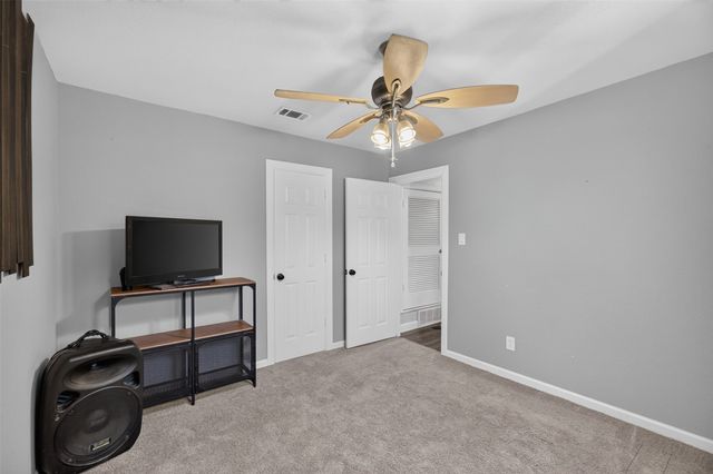 4509 Starlight Drive, Haltom City, TX 76117