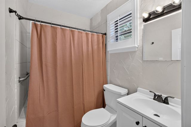 4509 Starlight Drive, Haltom City, TX 76117