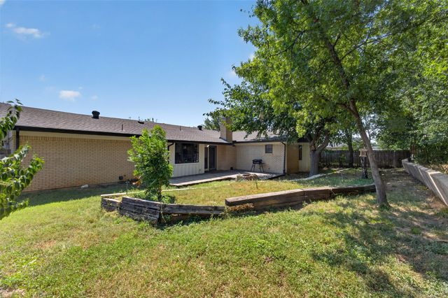 4509 Starlight Drive, Haltom City, TX 76117