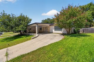 4509 Starlight Drive, Haltom City, TX 76117