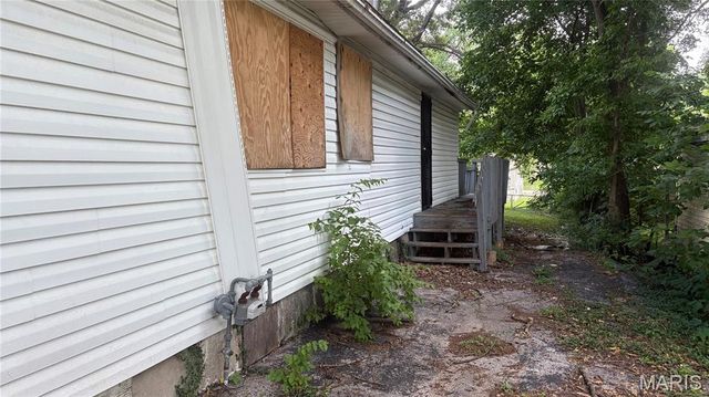 10188 Count Drive, St Louis, MO 63136