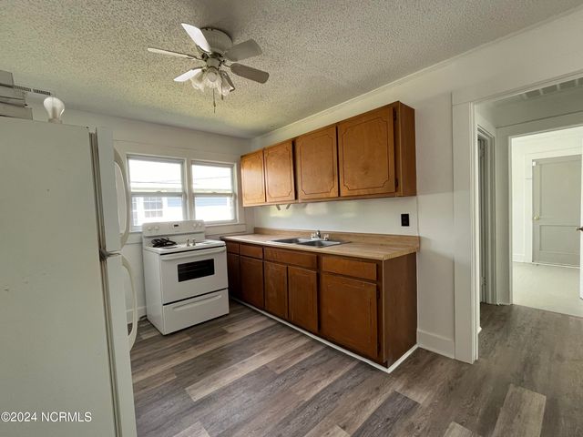 206 Richlands Avenue, Jacksonville, NC 28540