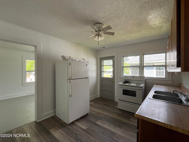 206 Richlands Avenue, Jacksonville, NC 28540