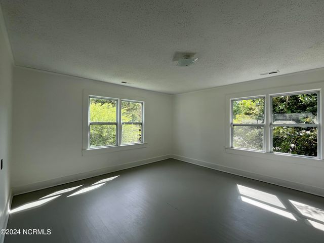 206 Richlands Avenue, Jacksonville, NC 28540