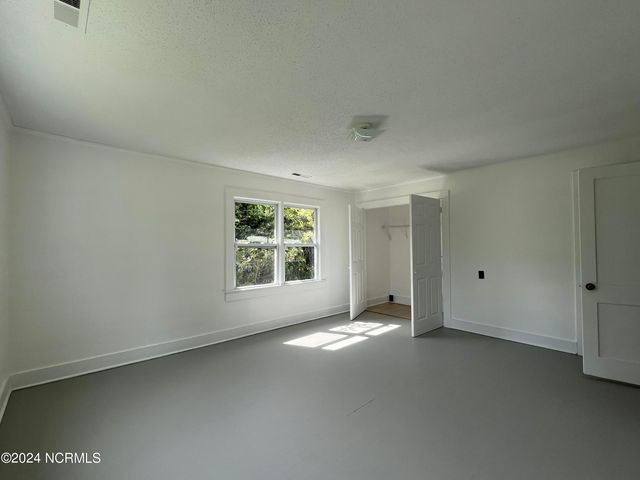 206 Richlands Avenue, Jacksonville, NC 28540