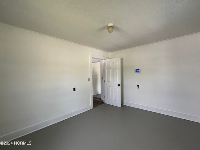 206 Richlands Avenue, Jacksonville, NC 28540